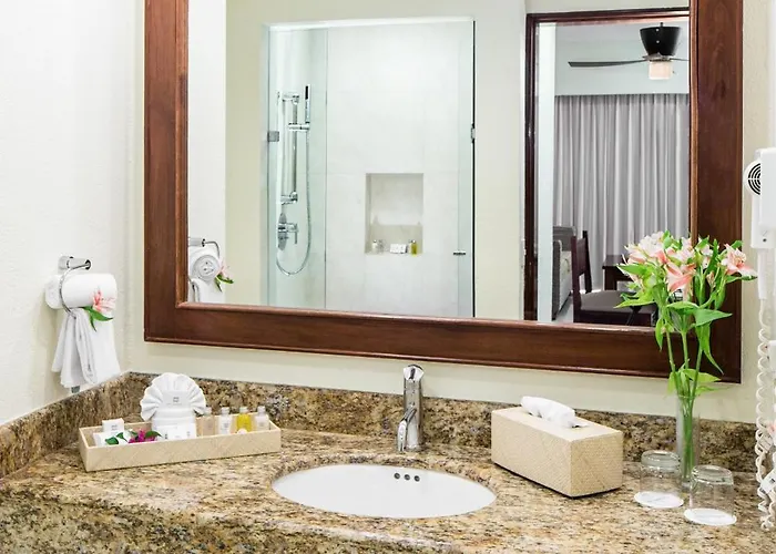 Resort Bluebay Grand Esmeralda 5*