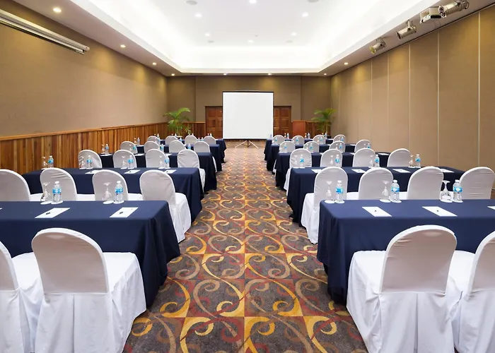 Resort Bluebay Grand Esmeralda