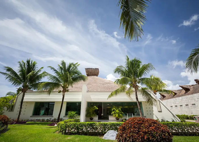 Bluebay Grand Esmeralda