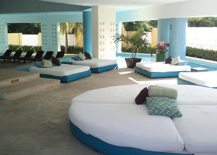 Resort Bluebay Grand Esmeralda