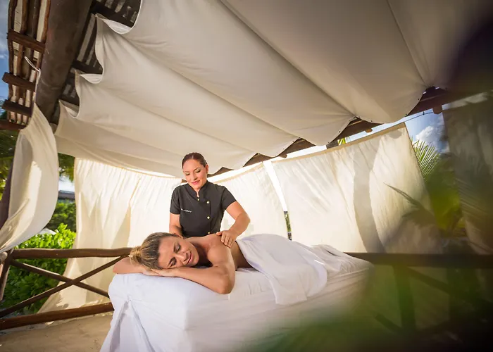 Bluebay Grand Esmeralda Resort 5*