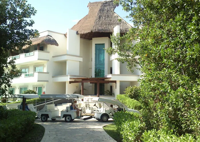 Bluebay Grand Esmeralda Resort