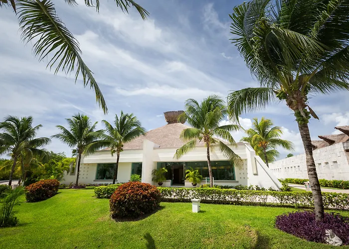 Bluebay Grand Esmeralda