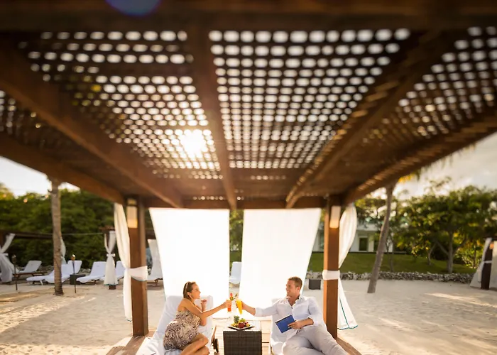 Bluebay Grand Esmeralda Resort