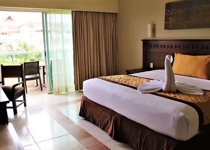 Bluebay Grand Esmeralda Resort