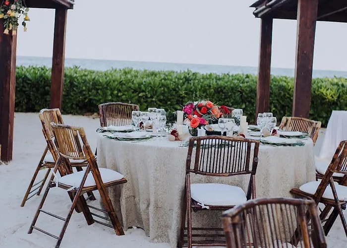 Resort Bluebay Grand Esmeralda