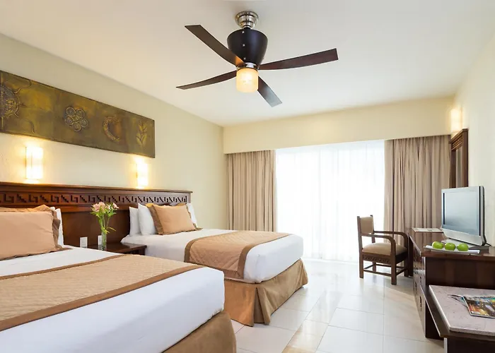 Resort Bluebay Grand Esmeralda 5*